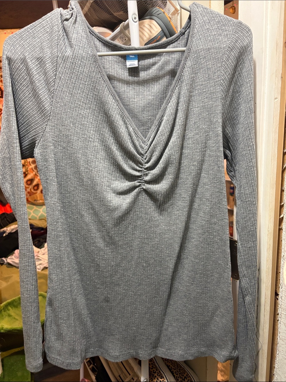 OLD NAVY Gray Ribbed V-Neck Ruched Long Sleeve Top